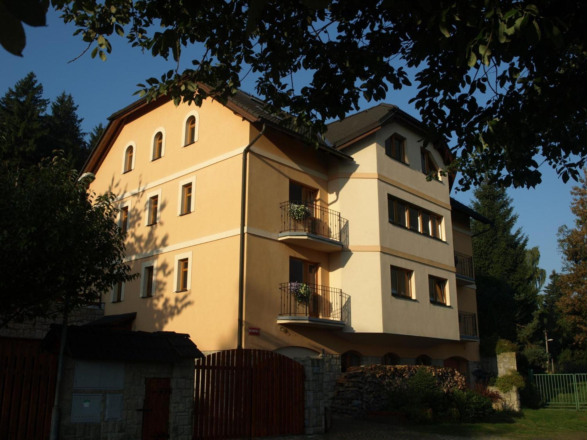 Pension Kral Яблонець-над-Нисою Екстер'єр фото